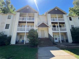 2332 W Vandalia Rd, Greensboro, NC 27407