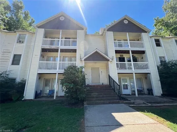 2332 W Vandalia Rd, Greensboro, NC