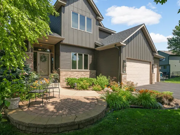 22346 Red Oak Dr, Rogers, MN 55374