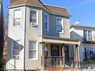 14 Seabury St, Newark, NJ 07104
