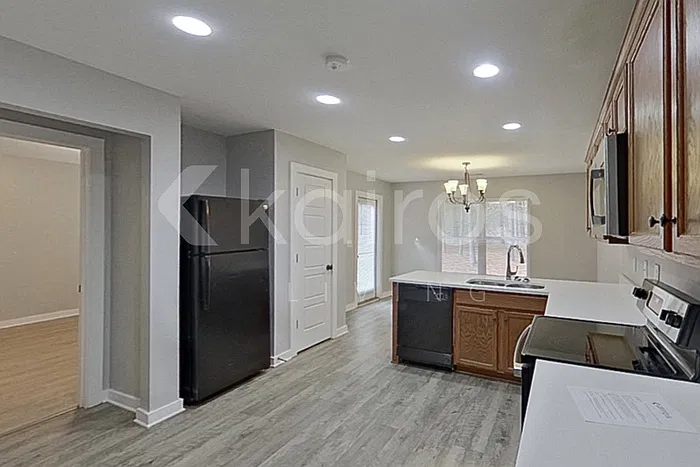 4 bed, 2.0 bath, 1441 sqft, $1,625 — Photo 4