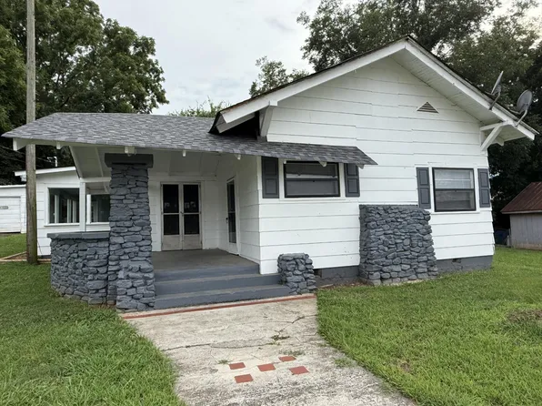 132 Commerce St, Benton, TN 37307