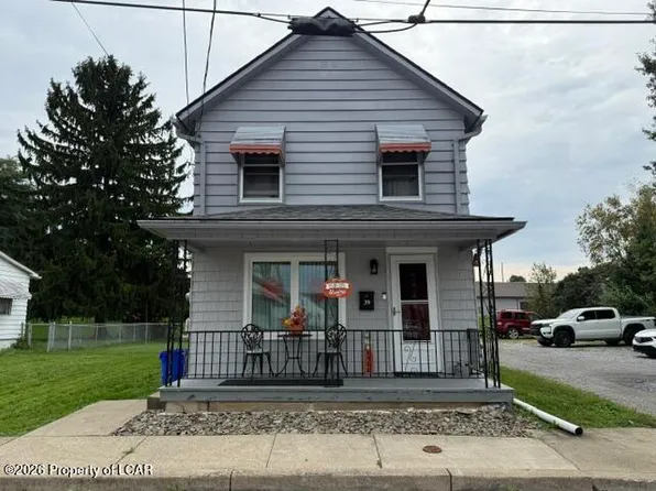 39 Laurel St, Edwardsville, PA 18704