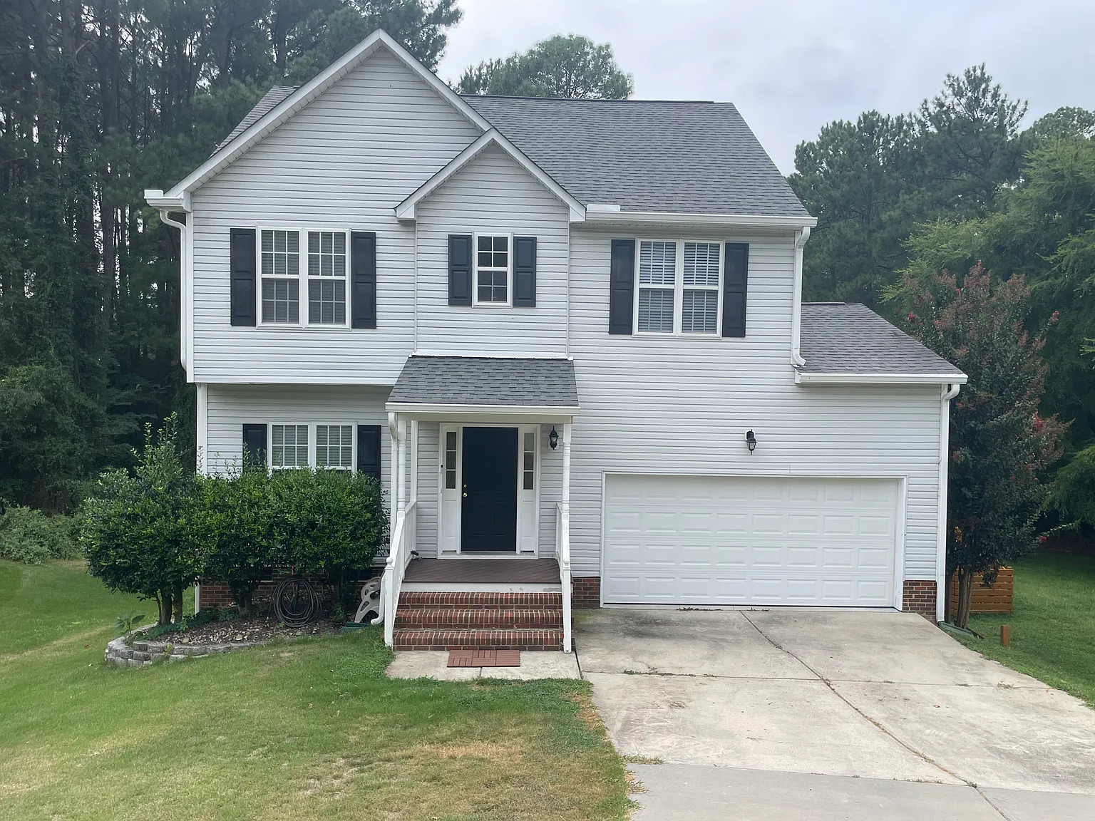 4 bed, 1897 sqft, $2,400 — Photo 1