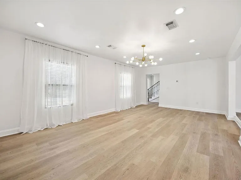 3415 Southmore Blvd — Photo 7