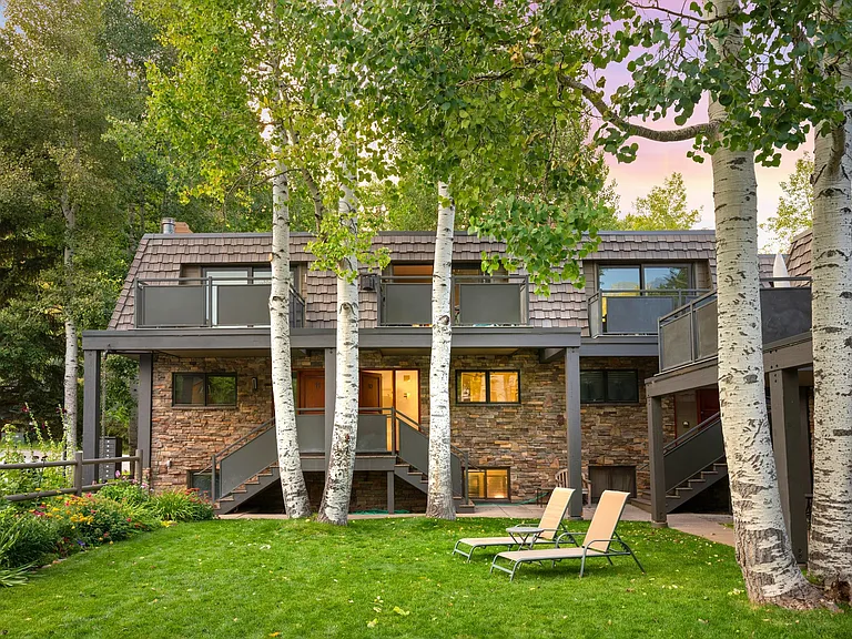 124 E Durant Ave #10 — Photo 2