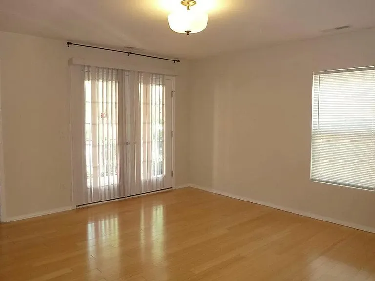 1737 Whirlaway Ct — Photo 7