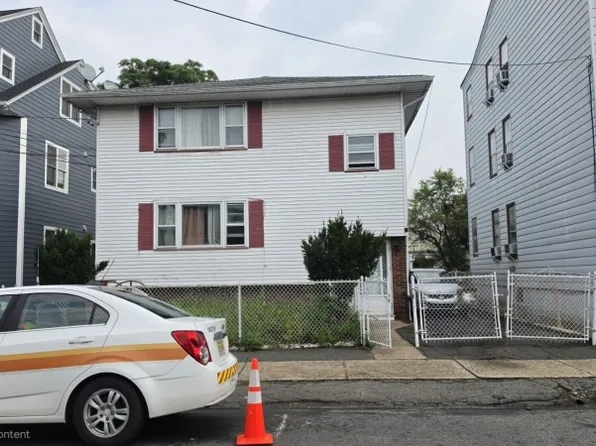 85 E 18Th St, Paterson City, NJ 07524