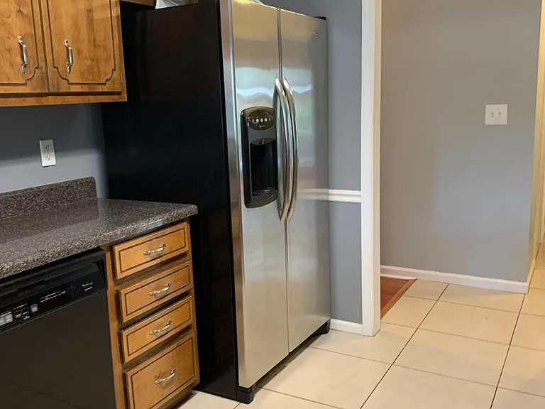 670 Tara Ln — Photo 6