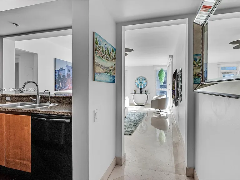 1500 Ocean Dr #907 — Photo 2