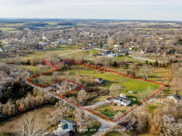 551 E Dunkle Street, Everton, MO 65646