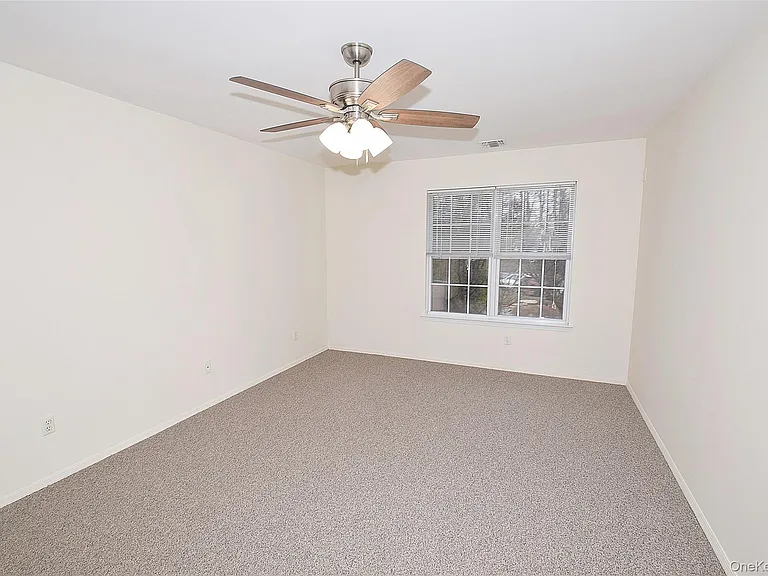18 Garden Way — Photo 4