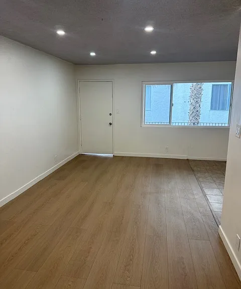787 Gardenia Ave #7 — Photo 3