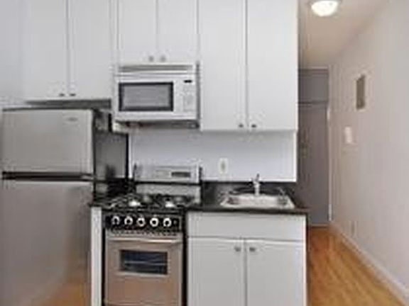 2nd image of 312 W 23rd St APT 2T