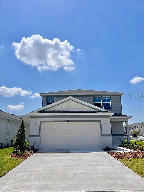 4 bed, 3.0 bath, 2207 sqft, $2,700 — Photo 1