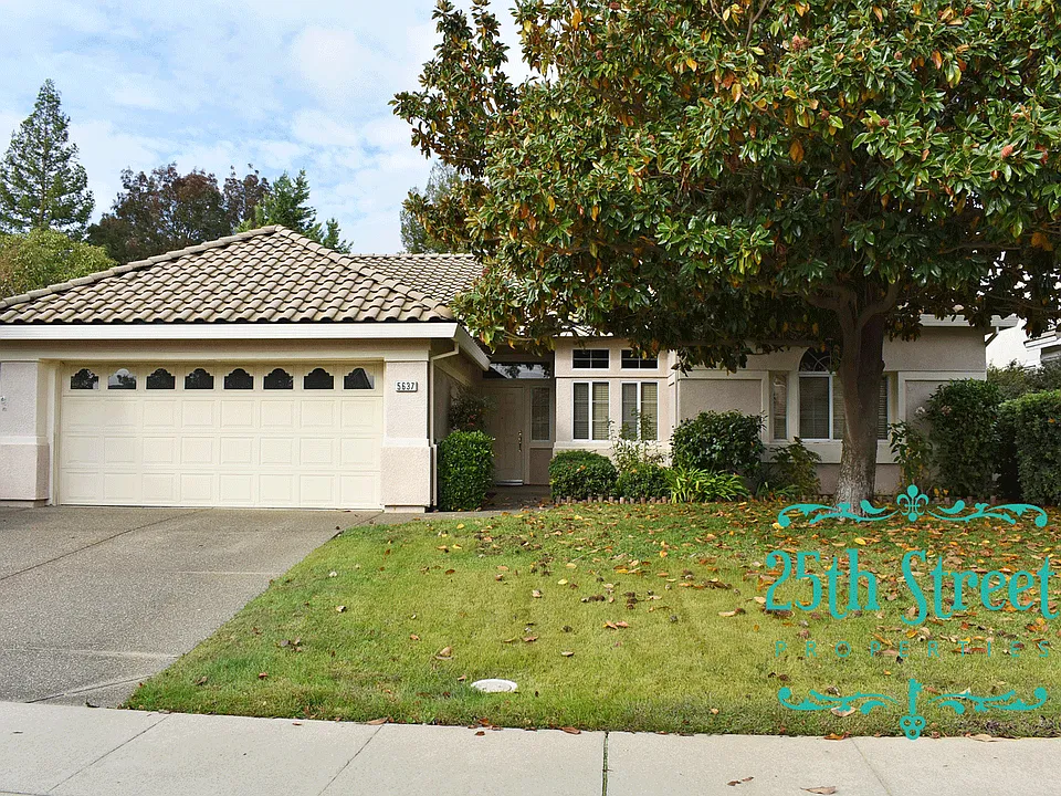5637 Lantern Grove Ln
