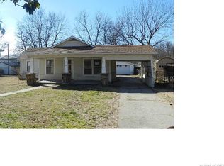 510 Valley Dr, Sand Springs, OK 74063