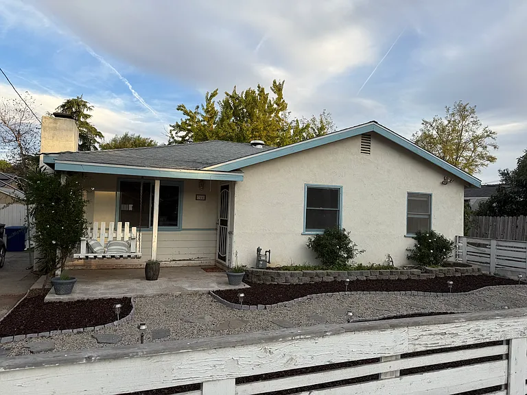 344 N Poli St — Photo 17