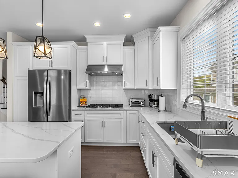 16 Hunting Ridge Ln — Photo 11