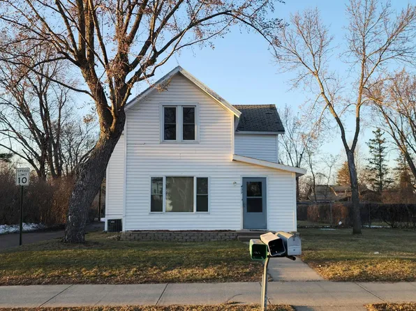 409 1st Ave NE, Little Falls, MN 56345