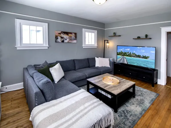 1810 N Astor STREET, Milwaukee, WI 53202