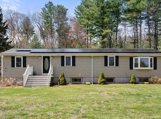 87 Providence St, Mendon, MA 01756