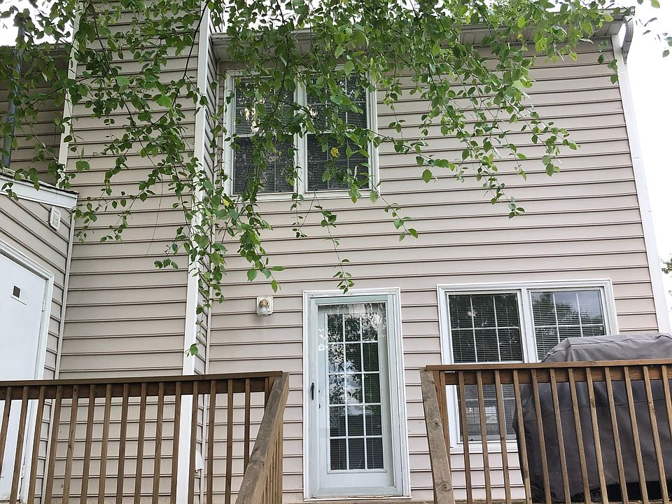 2nd image of 40 Wood Pointe Dr Unit 21