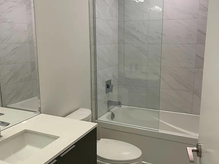 15 Queens Quay E #2404 — Photo 8