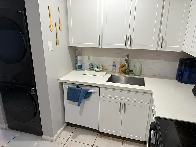 11080 Royal Palm Blvd — Photo 9