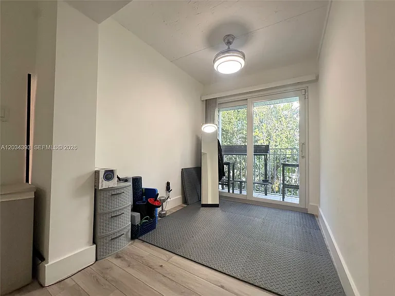 454 SW 5th Ave #7 — Photo 9