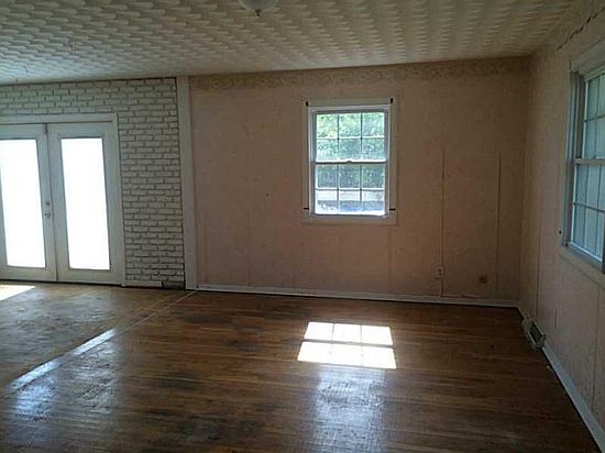 5th image of 1608 S Emerson Ave.