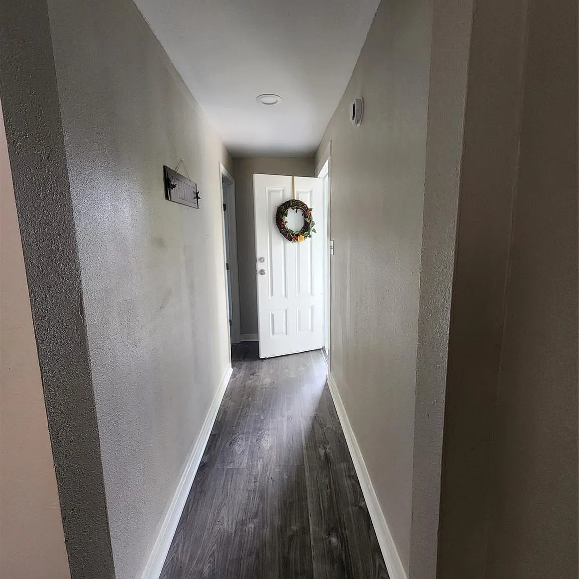 3 bed, 1.0 bath, 876 sqft, $1,595 — Photo 4