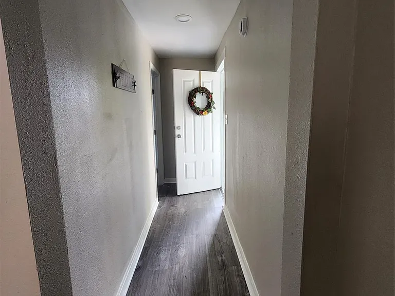 6203 Hoffman St — Photo 4