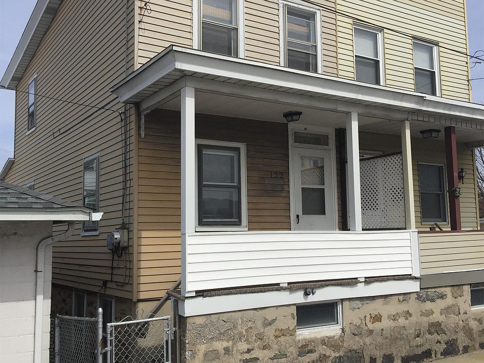 122 W School St.