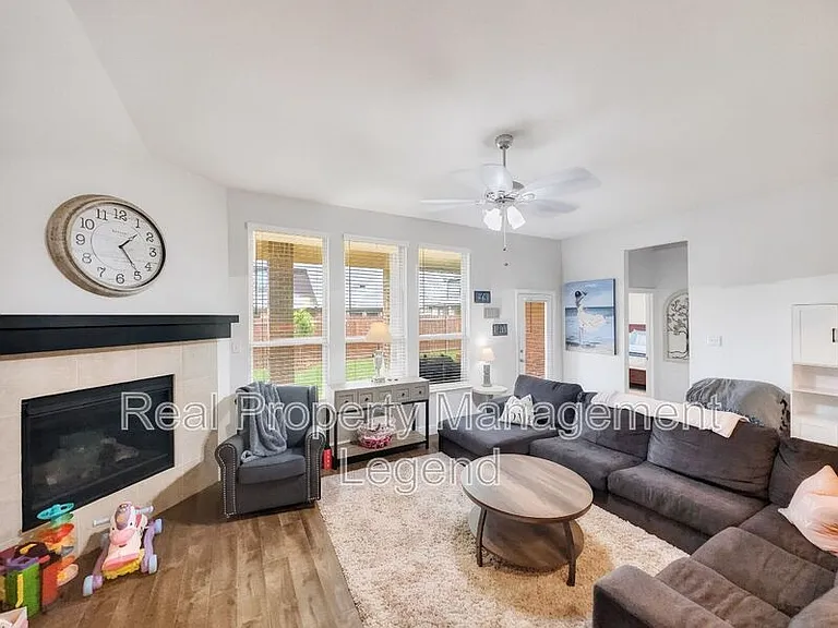 417 Cooper St — Photo 1