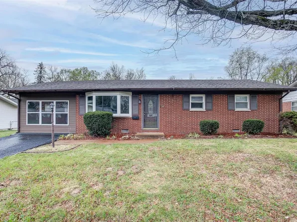 14 Briarwood Dr, Belleville, IL 62223