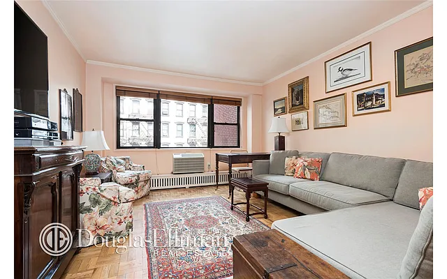 Sold by Douglas Elliman | media 25