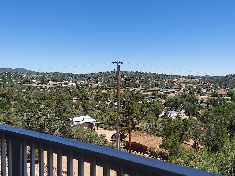 713 W Summit St — Photo 19