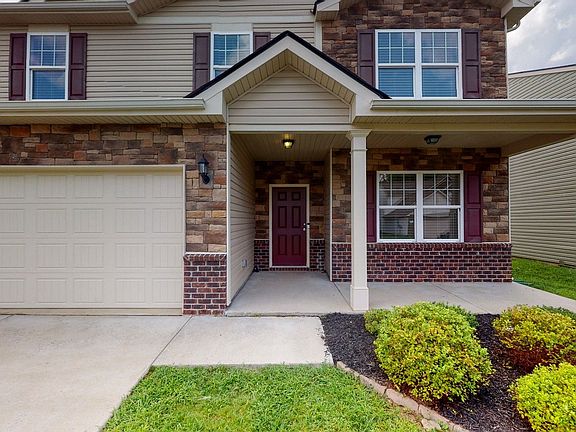 2nd image of 1512 Rockwood Ln