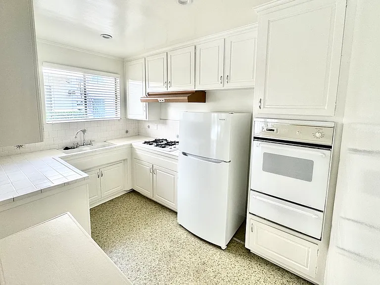 2714 W Clark Ave #A1 — Photo 1