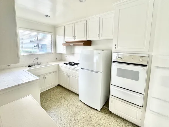 2714 W Clark Ave #A1, Burbank, CA 91505