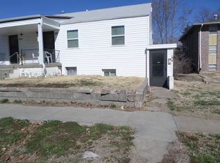 1914 Hunting Ave, Manhattan, KS 66502