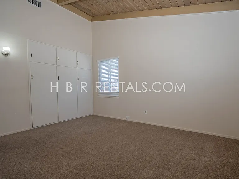 1261 N Tracy Blvd — Photo 12