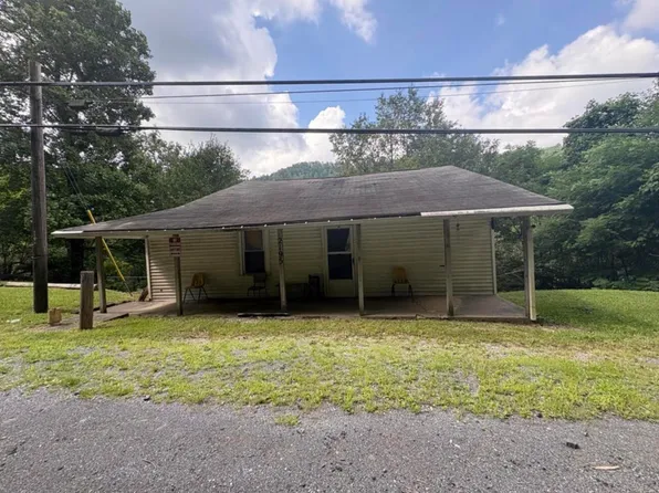 2195 Richwood Rd, Richwood, WV 26261