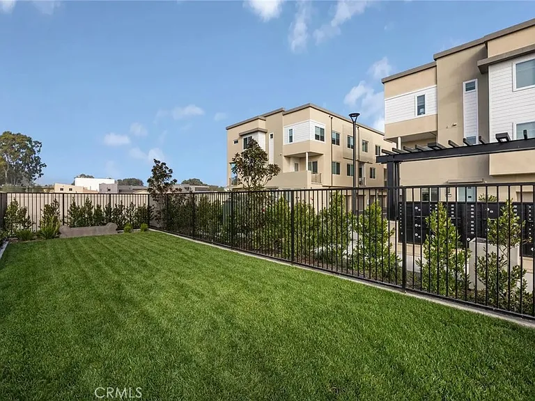 7267 Aura Cir — Photo 20