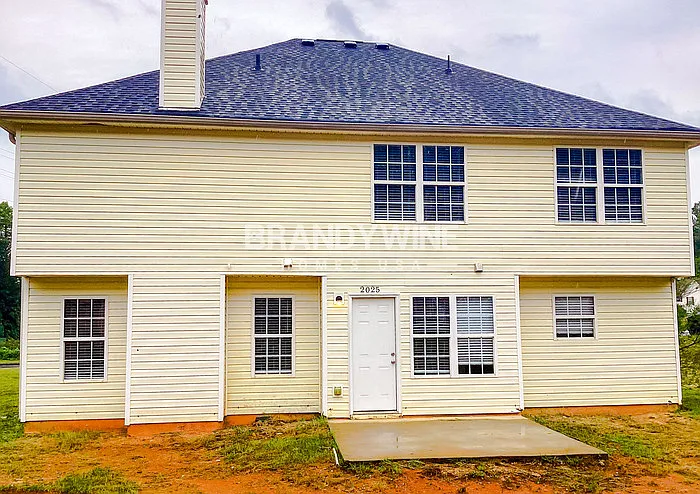 2025 Newton Estates Dr — Photo 38