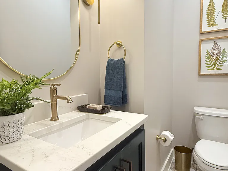 512 Mobile St — Photo 24