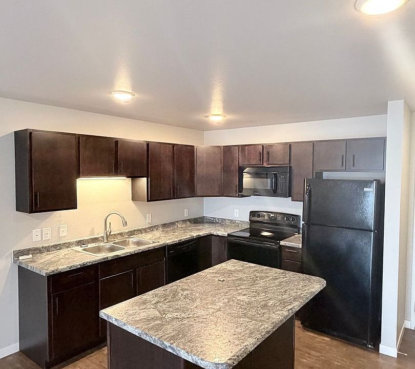 1st image of 201 E Holmes St #203