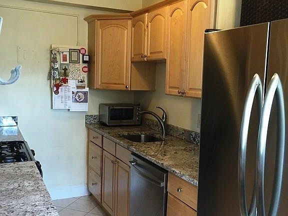 5th image of 1450-1454 Beacon St #502