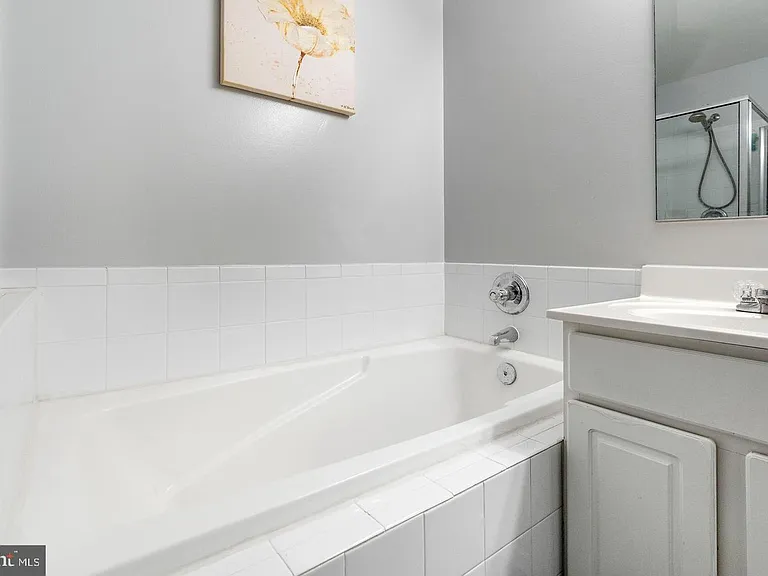 8415 Gold Sunset Way — Photo 21